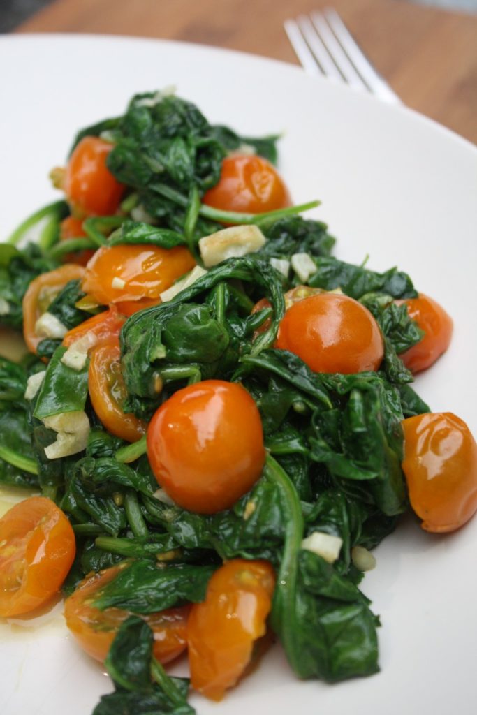 Sautéed Spinach with Garlic & Tomato