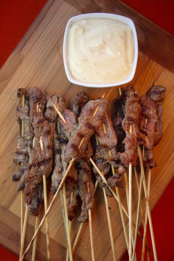 4th of July Recipe - Grilled Beef Skewers with Horseradish Dijon Aioli
